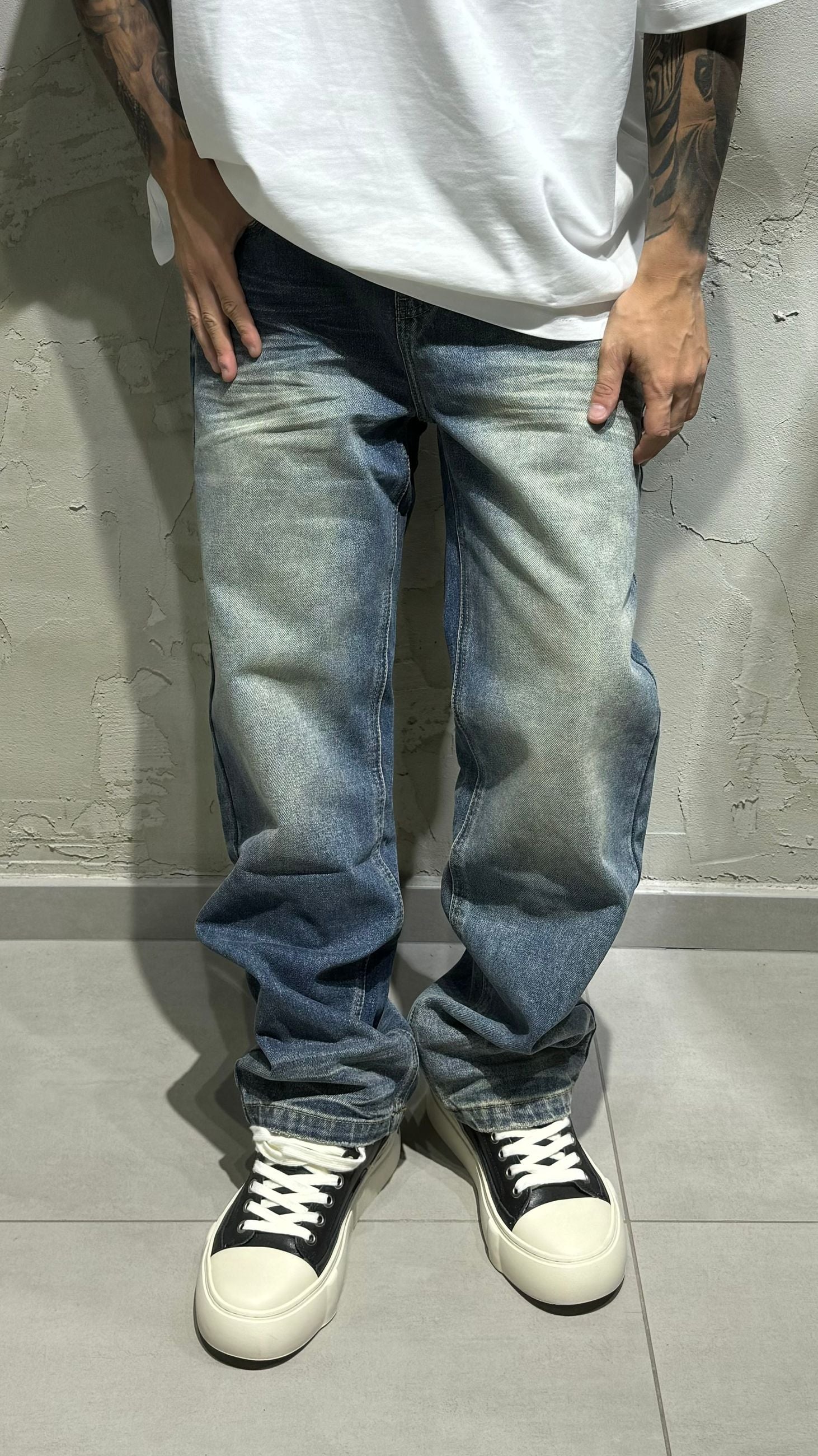 HTDM850104 - Jeans - Acupuncture1993