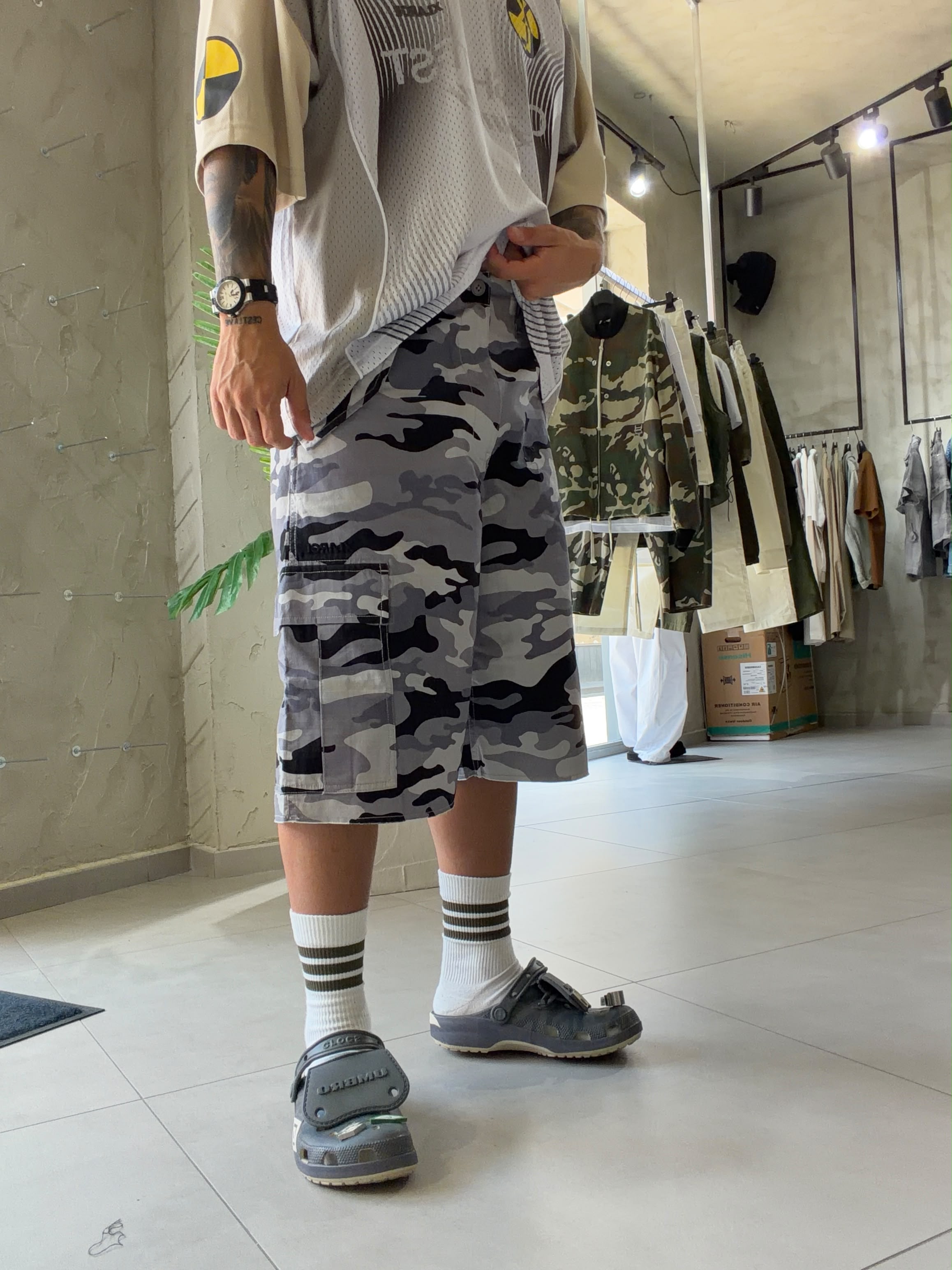 201261031009 -  - XLARGE