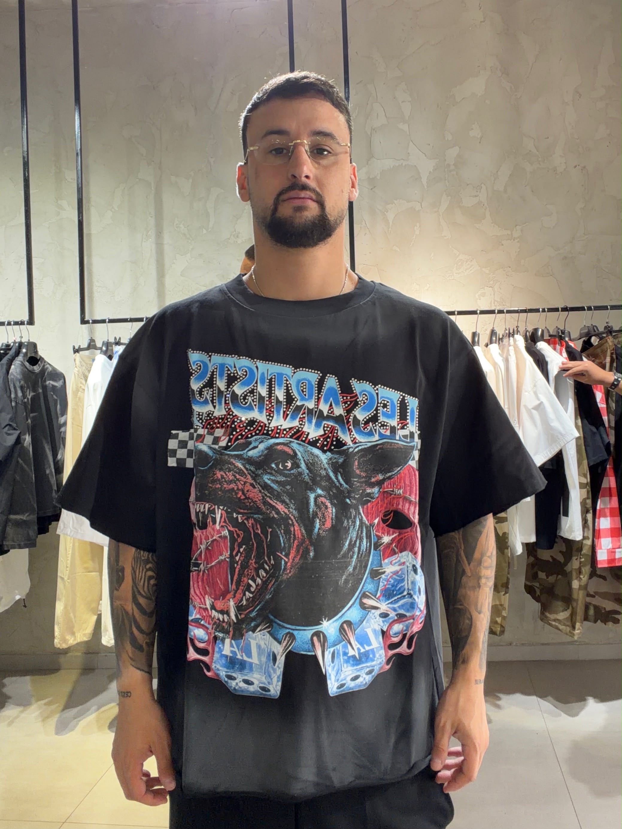 TS1127 - T-Shirt - Les Artists