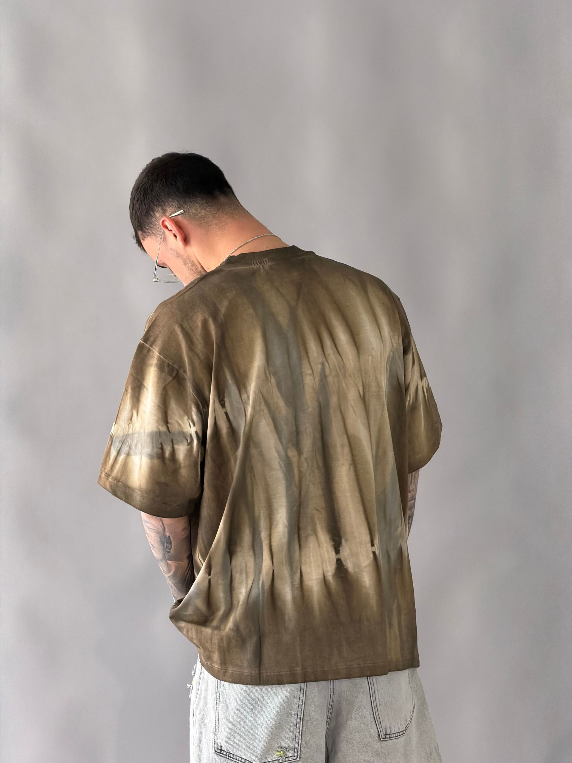 1685 - T-Shirt - BLACK ISLAND