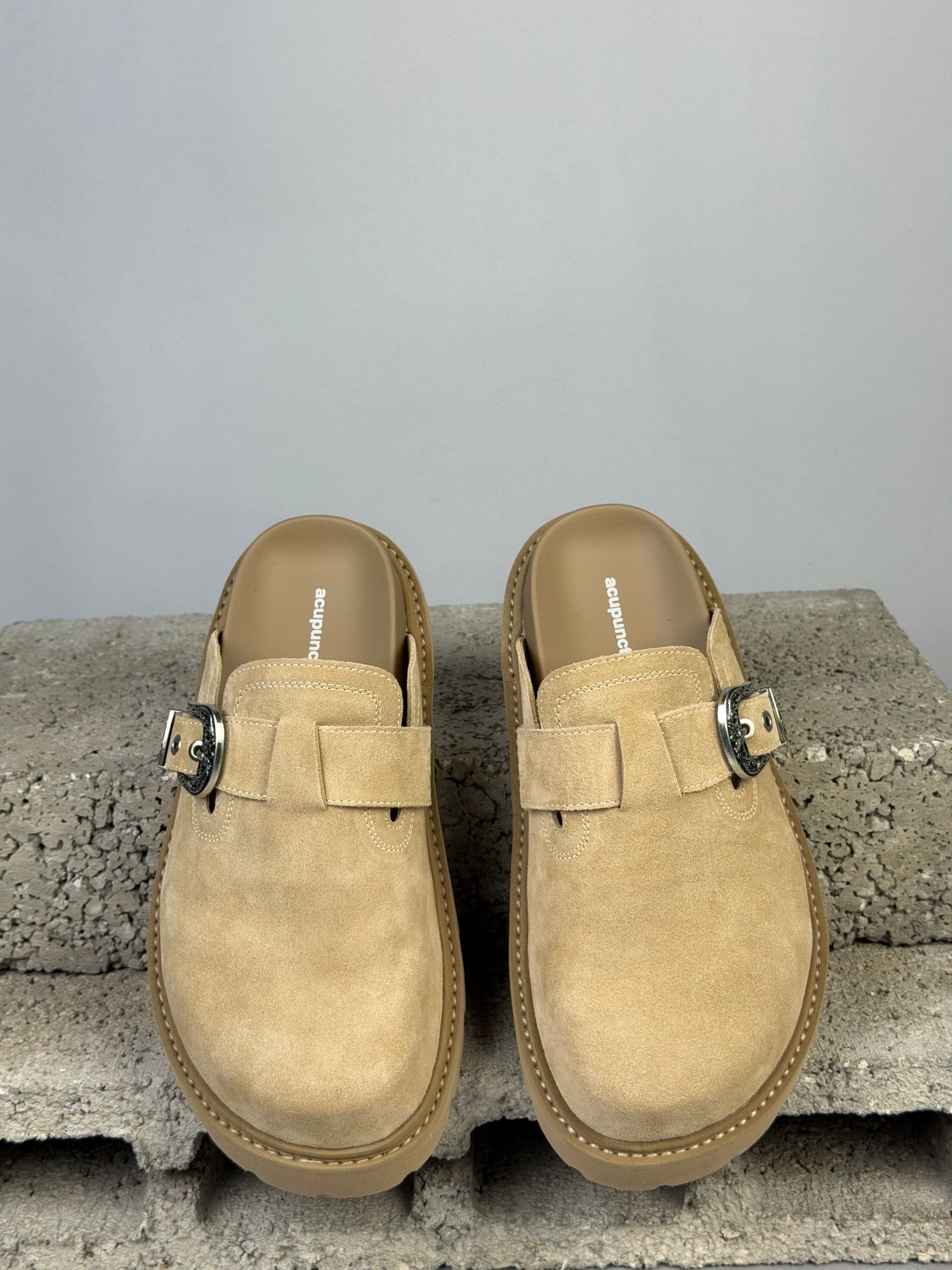 HTEM970101 - Scarpe - Acupuncture1993