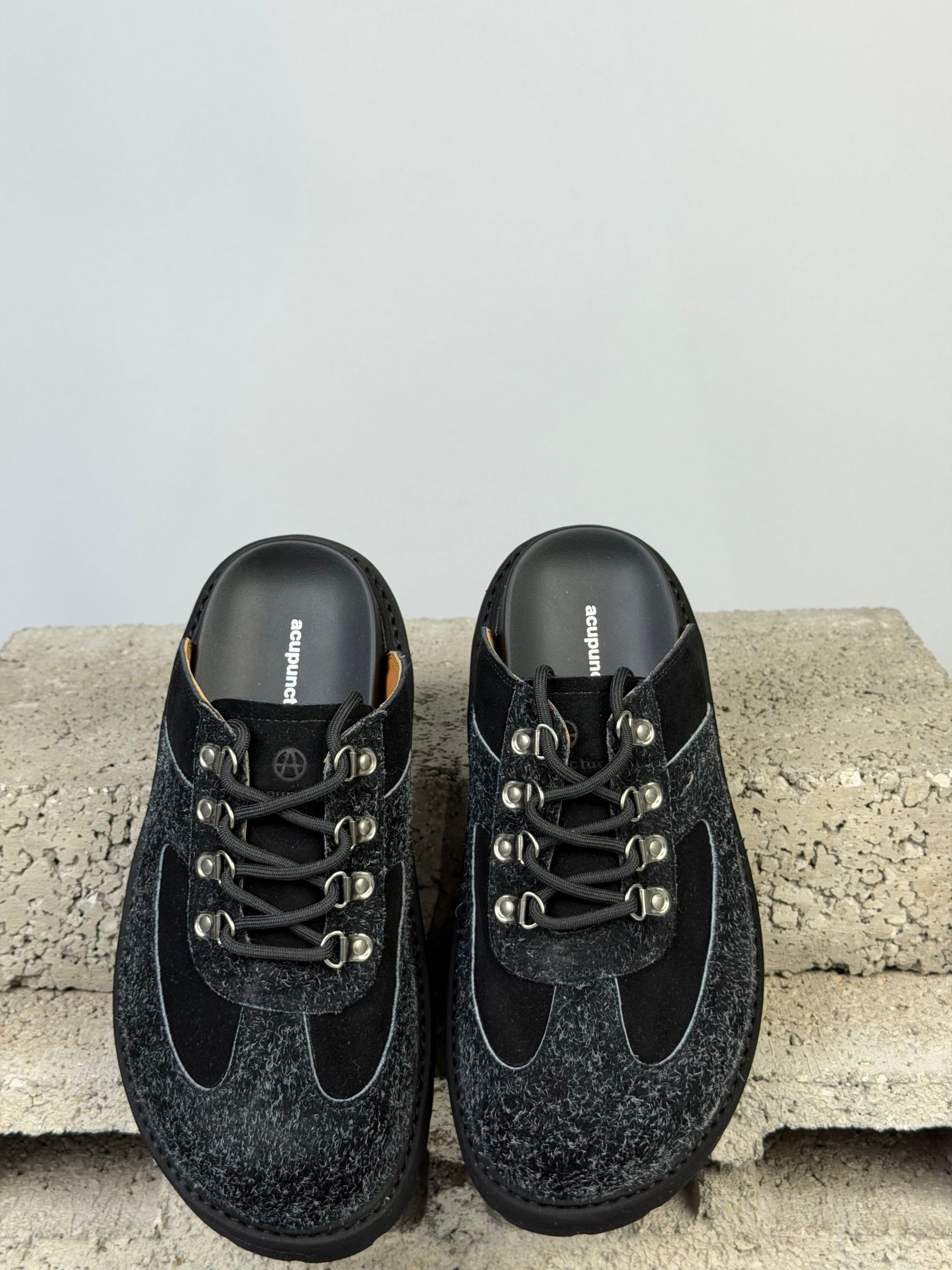 HTEM970201 - Scarpe - Acupuncture1993